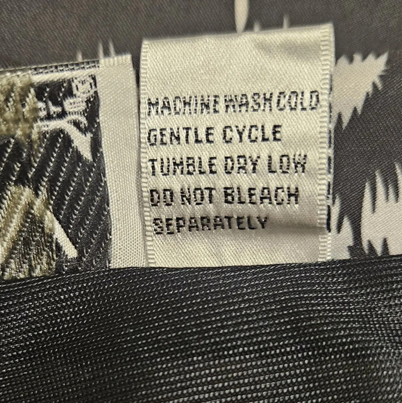 AW Golf Allyson Whitmore black Abtract print athletic Sport golf skort size 16 - Picture 11 of 11